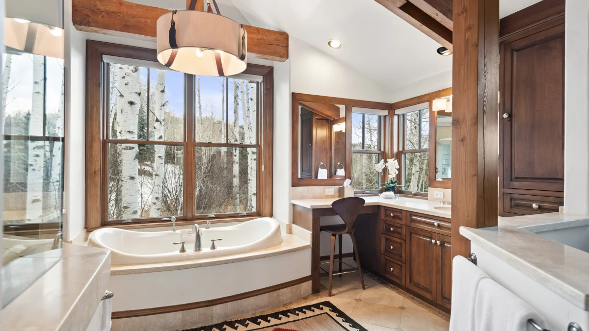 Two Creeks Home