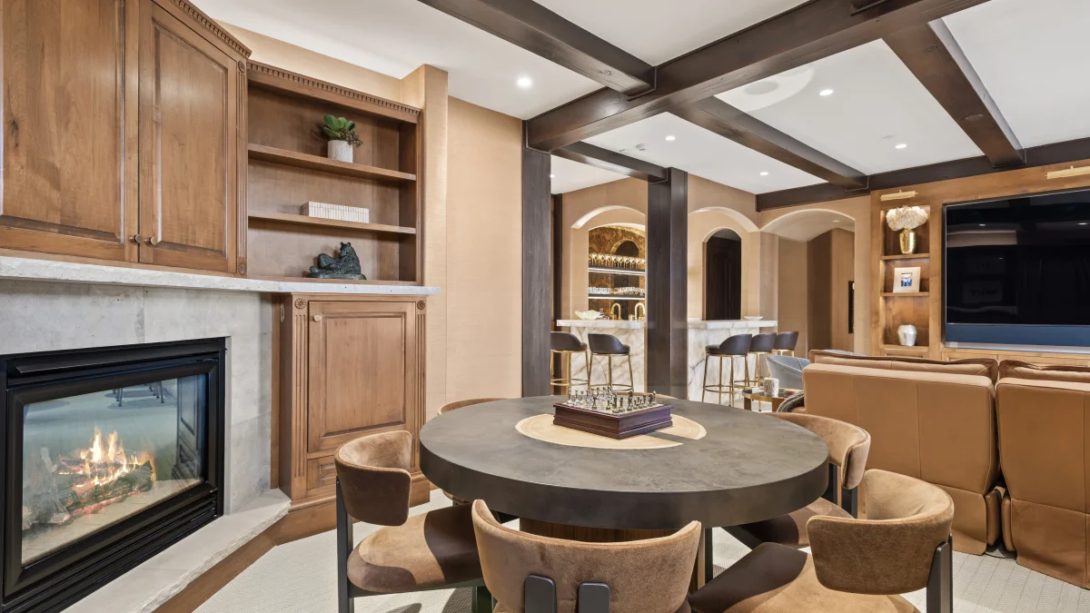 Two Creeks Home