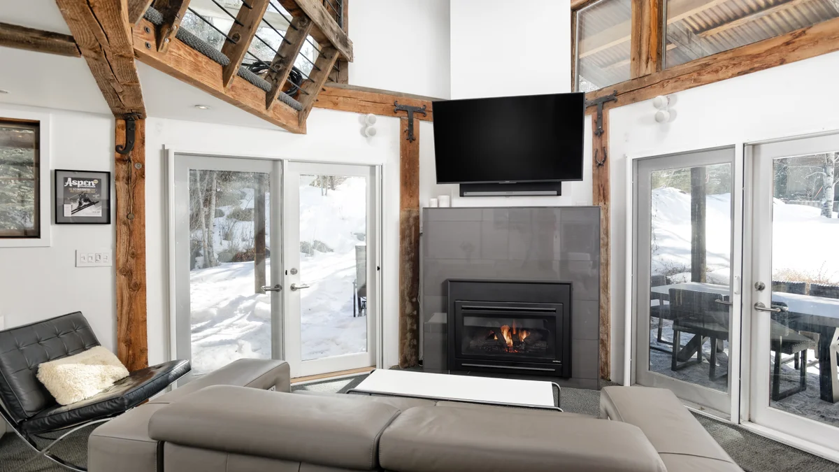 570 Spruce