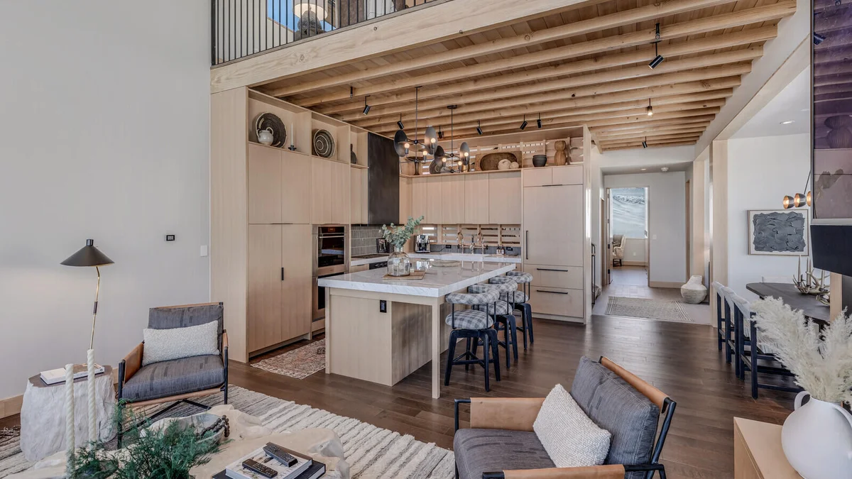 Kitchen & Living Area
