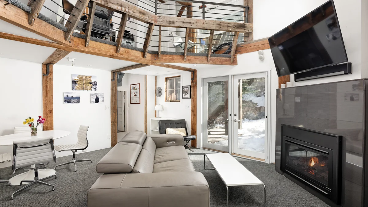 570 Spruce