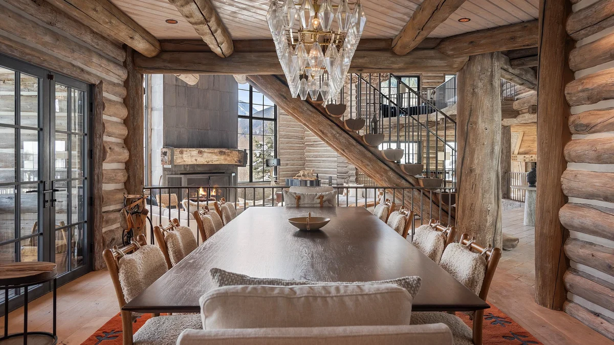 MT. Hayden Lodge