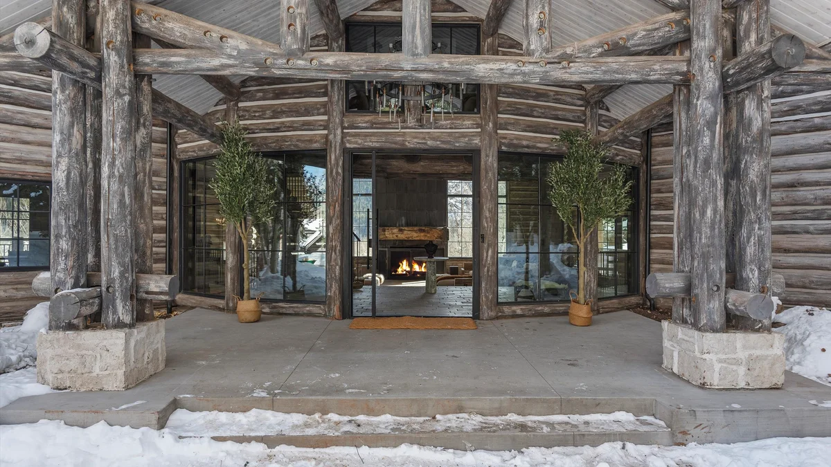 MT. Hayden Lodge
