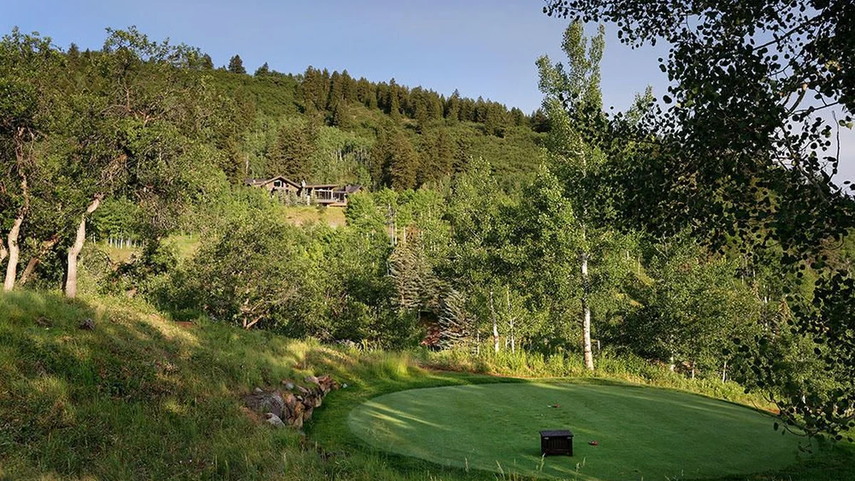 Tee Box