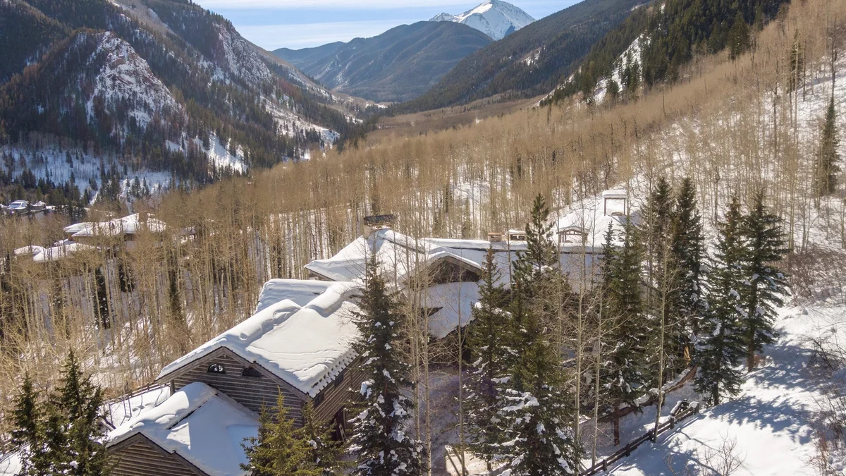 MT. Hayden Lodge