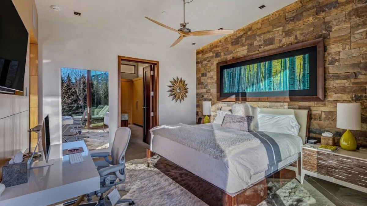 Bear Paw Lodge