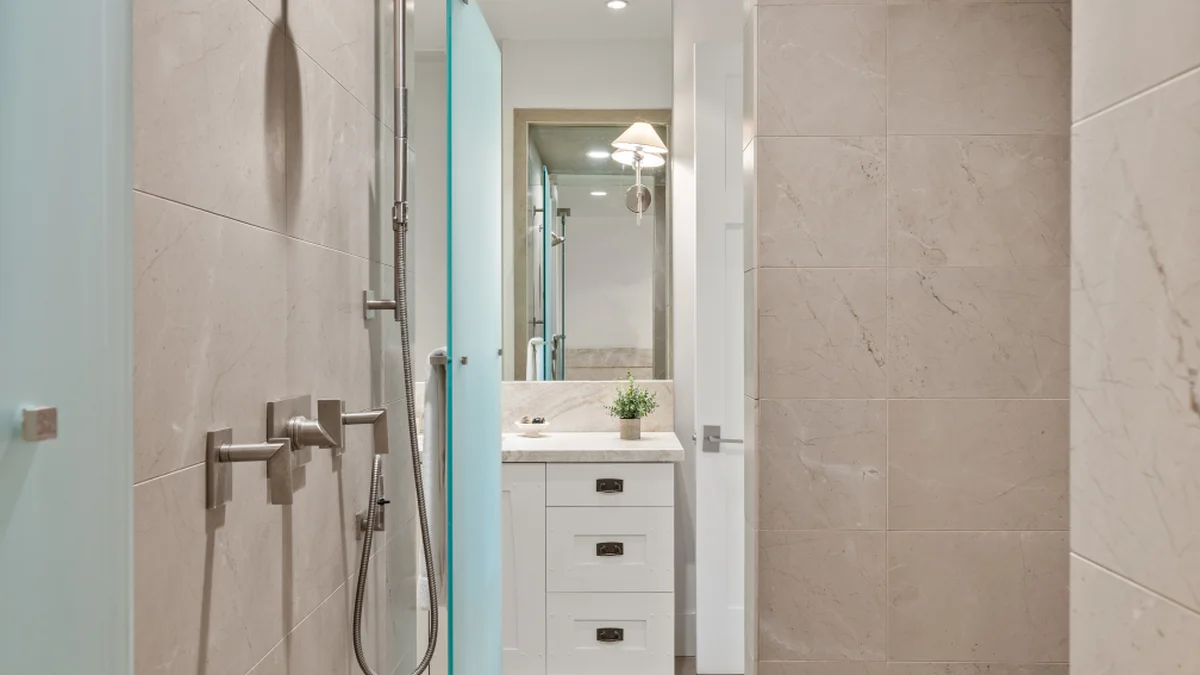 Master Suite Restroom