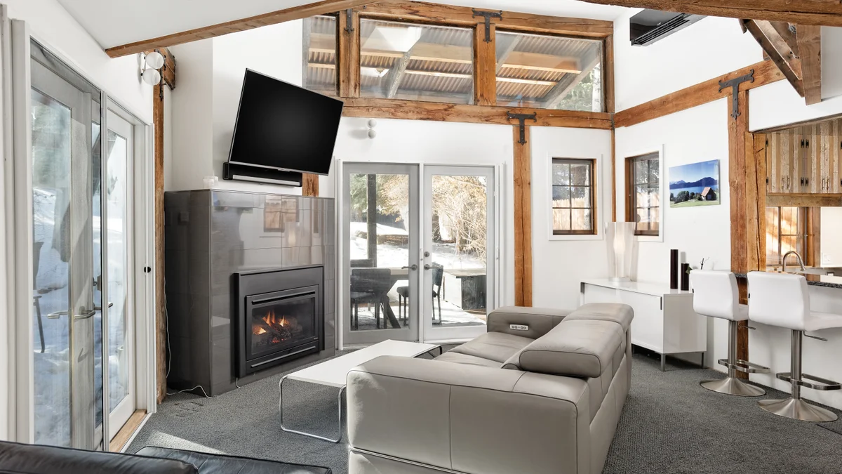 570 Spruce
