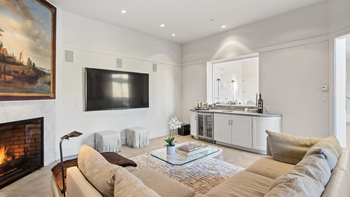 Den With Wet Bar