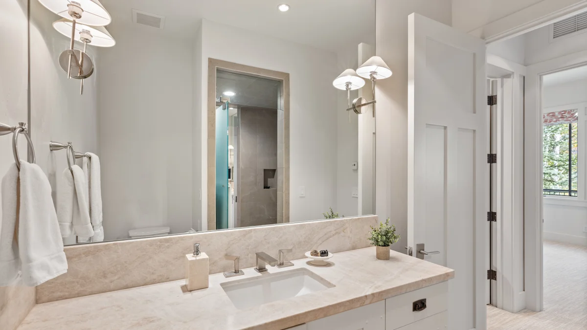 Master Suite Restroom