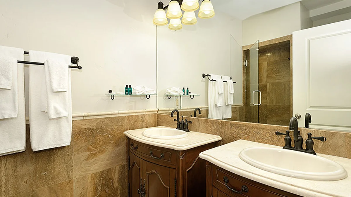 En-suite Bathroom