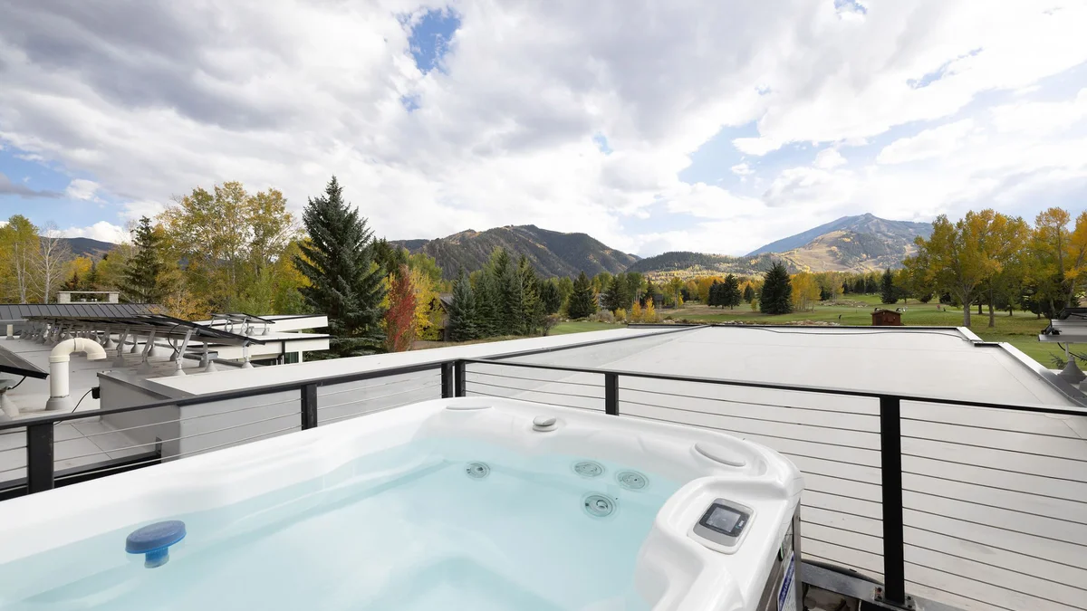 Hot tub