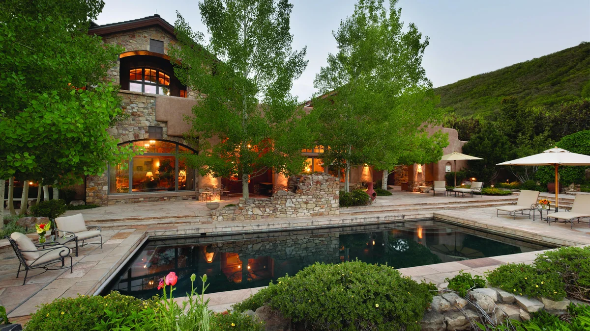 Pool/Patio