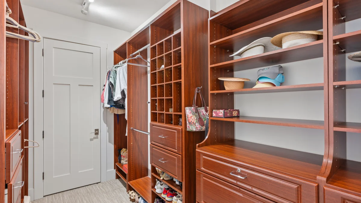 Master Suite Closet