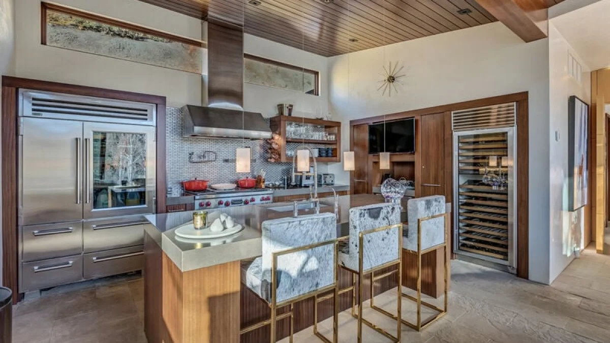 Bear Paw Lodge