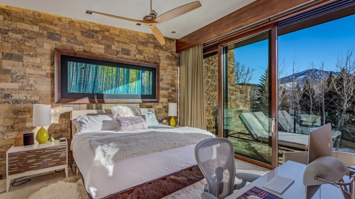 Bear Paw Lodge