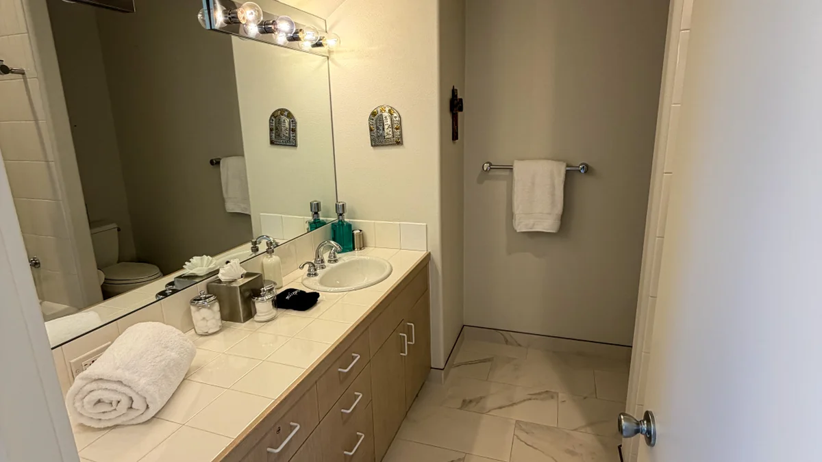 Bedroom 2 Bath