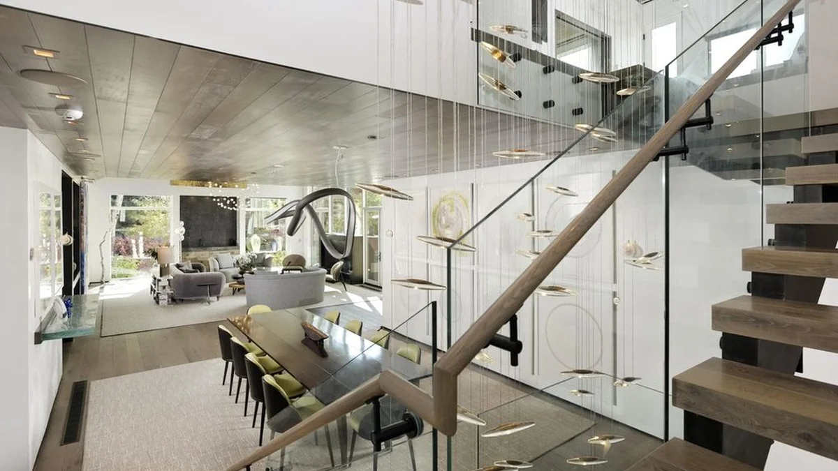 Downstairs dining area