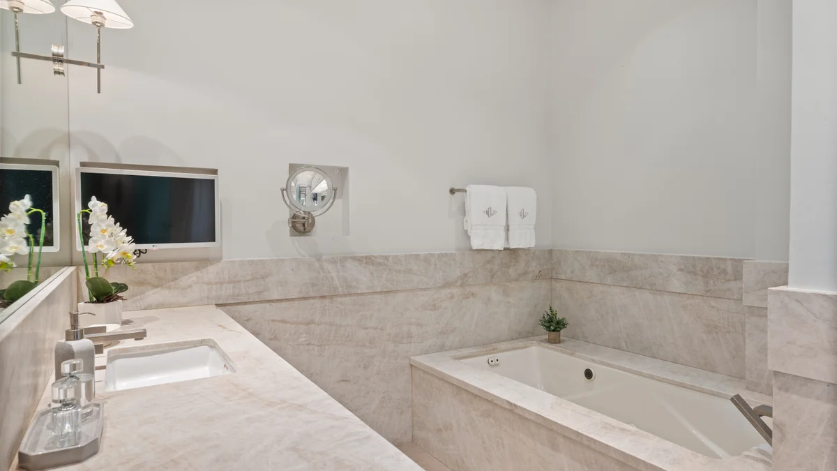 Master Suite Restroom