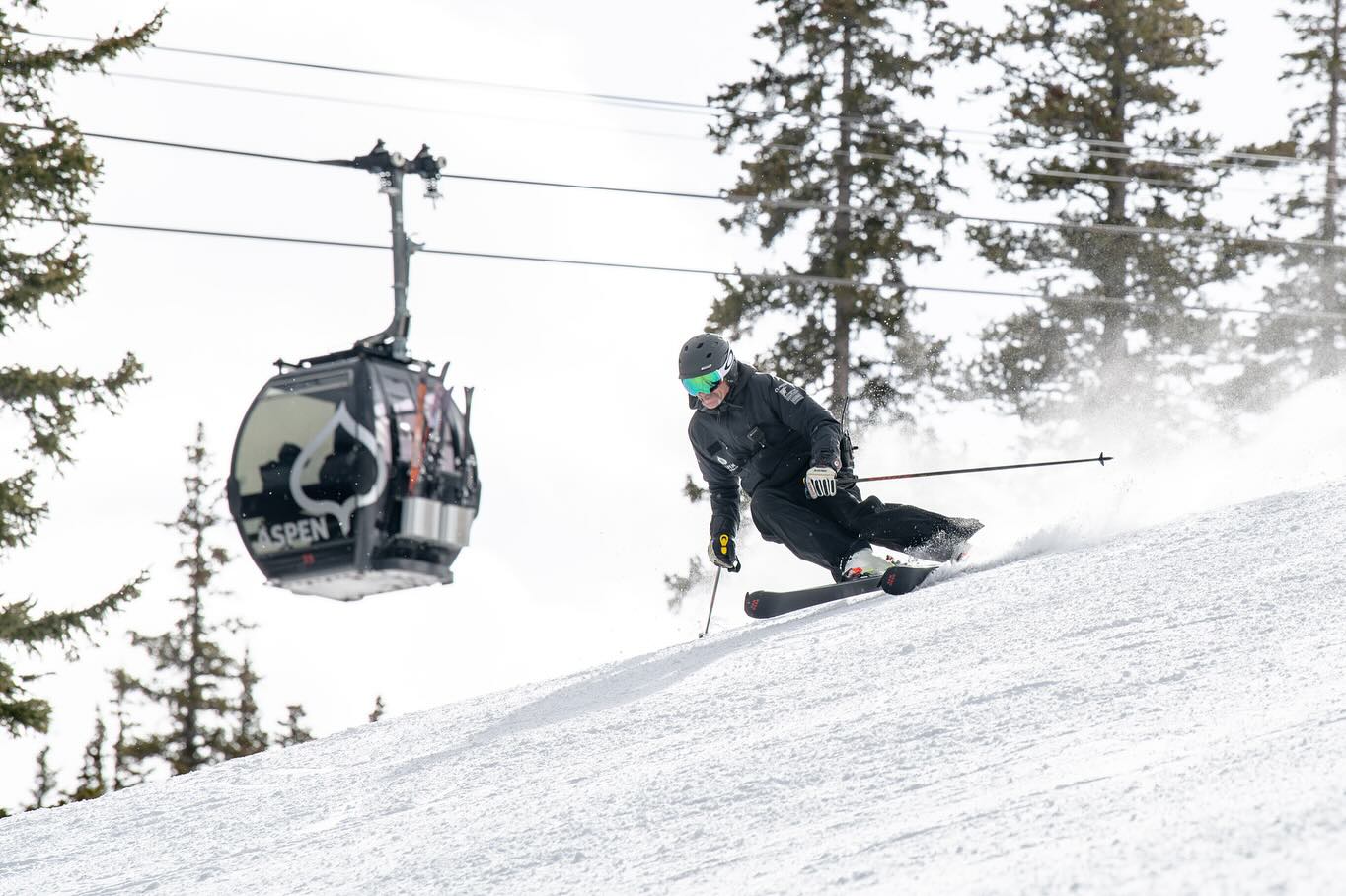 how to stay warm on the slopes