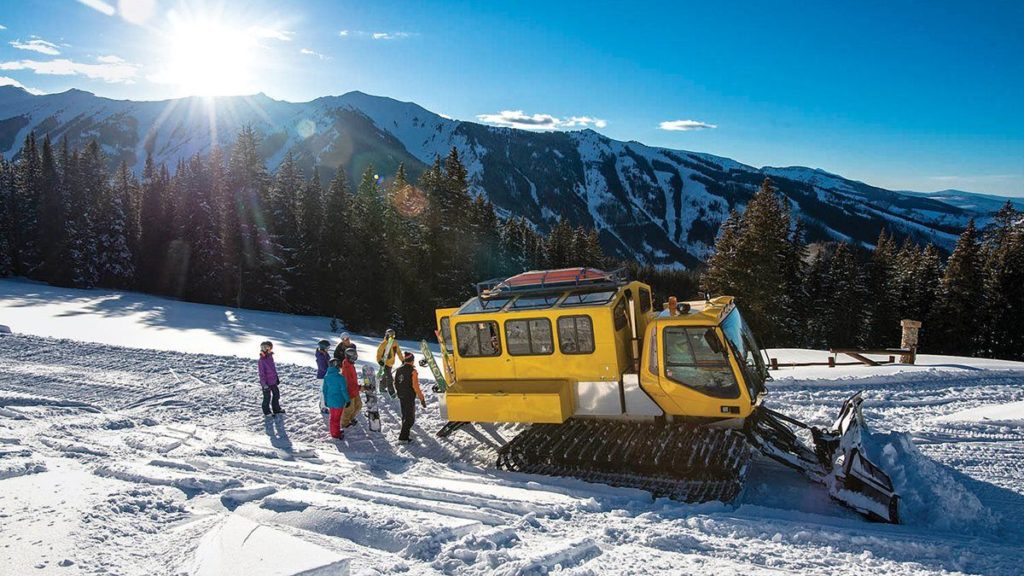 Snowcat on Highlands mountain