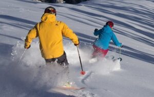 Aspen-Mountain-Skiers-and-Gondola-for-slideshow-