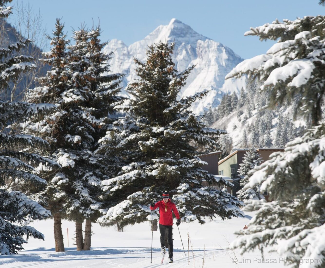 Cross-country skiing on the Aspen Golf Course