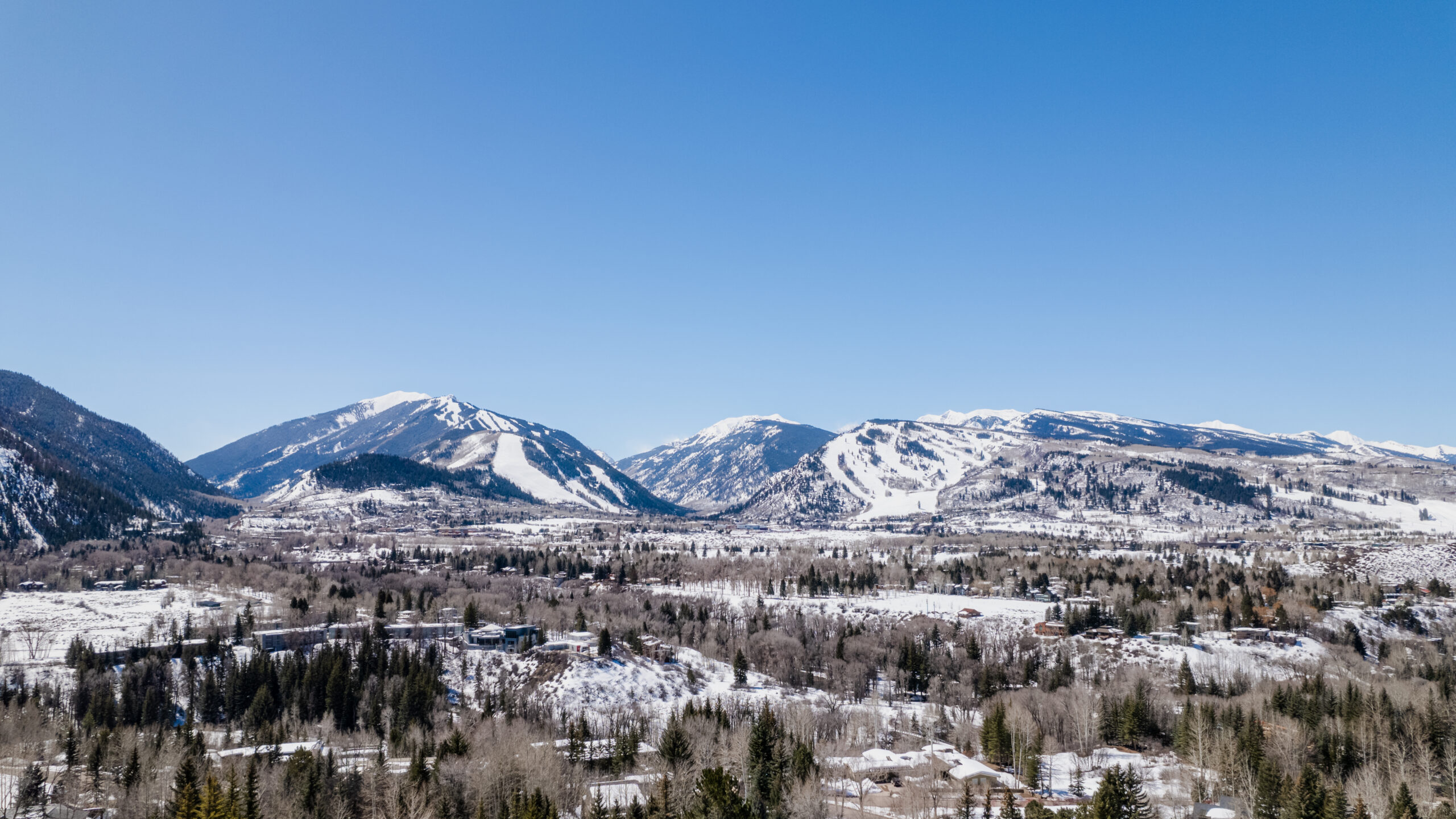 View over Aspen, Colorado in Winter 2026
